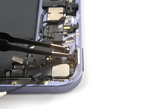 iPad Mini 6 Power Button Replacement, Remove the cable: 步骤 24 中的图像 2，2