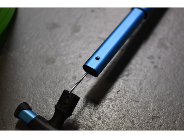 L.L.Bean Rolling Backpack Handle disassembly and lubrication, Remove the handle: crwdns2935265:07crwdnd2935265:02crwdnd2935265:03crwdne2935265:0