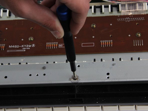 Casio CZ-1000 Piano Key Replacement: step 5, image 2 of 2