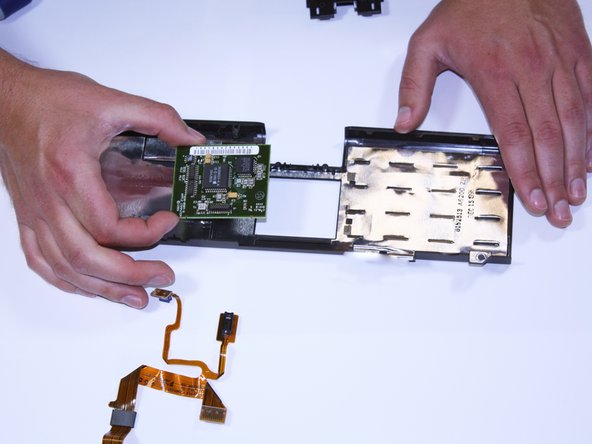 Apple Powerbook 5300 Trackpad Replacement: passo 6, immagine 2 di 2