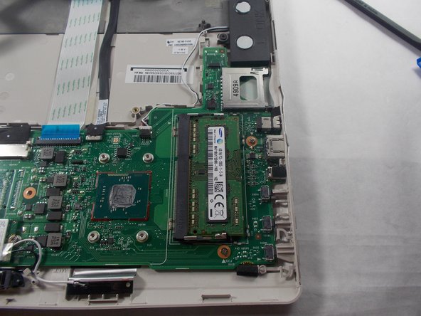 Toshiba Satellite Click 2 L35W-B3204 RAM Card Replacement: crwdns2935265:010crwdnd2935265:02crwdnd2935265:02crwdne2935265:0