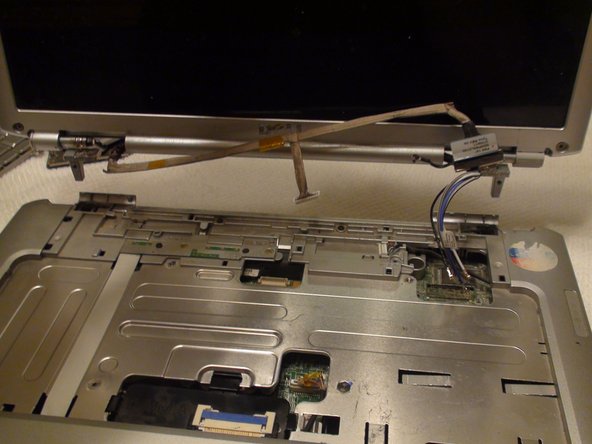 Dell Inspiron 1521 Display Assembly Replacement: crwdns2935265:013crwdnd2935265:02crwdnd2935265:02crwdne2935265:0