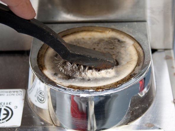 Tune-up A Rancilio Silvia Espresso Machine, Soaking Grouphead with Coffee Cleaner: crwdns2935265:08crwdnd2935265:03crwdnd2935265:03crwdne2935265:0