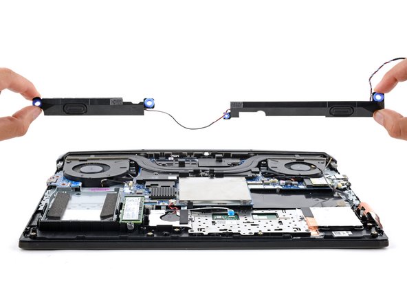 Lenovo Legion Y7000P Speakers Replacement, Remove the speakers: crwdns2935265:023crwdnd2935265:02crwdnd2935265:02crwdne2935265:0