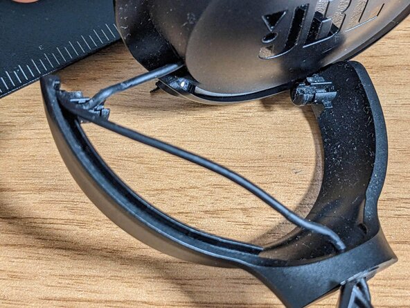 JBL Tune 510BT Ear cup holder replacement, Detach the earpiece: crwdns2935265:00crwdnd2935265:01crwdnd2935265:01crwdne2935265:0