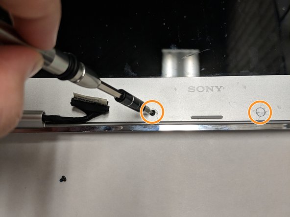 Sony Vaio SVT131A11L Display Replacement: crwdns2935265:019crwdnd2935265:02crwdnd2935265:03crwdne2935265:0