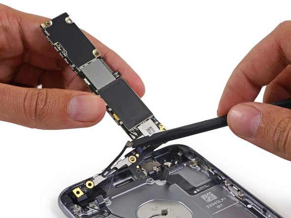 iPhone 6s Plus Teardown: crwdns2935265:011crwdnd2935265:02crwdnd2935265:03crwdne2935265:0