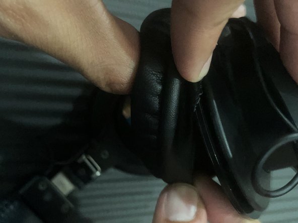 How to Replace Sony MDR-7506 Ear Pads: crwdns2935265:05crwdnd2935265:02crwdnd2935265:03crwdne2935265:0