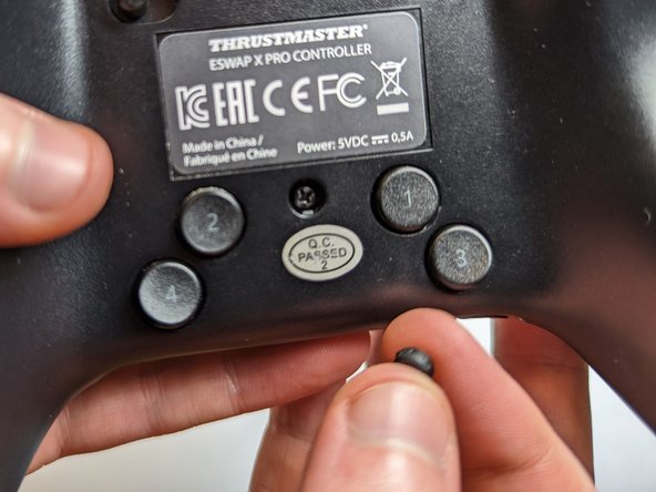 How to Fix a Thrustmaster Eswap X Pro Controller Trigger: шаг 10, изображение 2 из 3