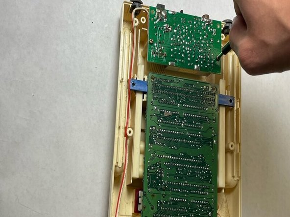 Nintendo Family Computer (Famicom) Motherboard Replacement: crwdns2935265:04crwdnd2935265:02crwdnd2935265:03crwdne2935265:0