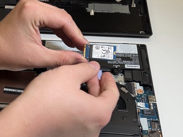 Solid-State Drive Replacement in ThinkPad E14 Gen 2 (AMD): step 5, image 3 of 3