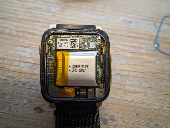 Pebble Time Steel Battery Replacement, Adhesive Installed: 26 단계, 이미지 2개 중 2개