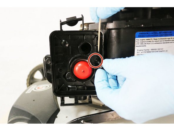 Changer le carburateur de la tondeuse 460BSP500E-3, Fixation du porte-filtre: stap 0, afbeelding 3 van 3