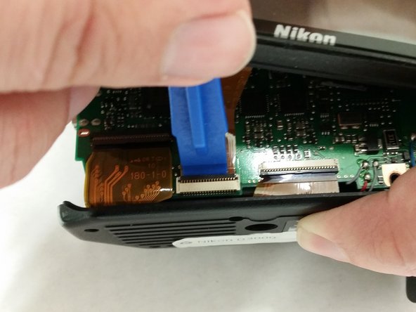 Nikon D3000 LCD Screen Cover Replacement: crwdns2935265:03crwdnd2935265:02crwdnd2935265:03crwdne2935265:0