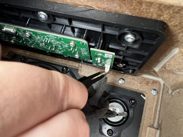 Marshall Stanmore II AUX Board Replacement: crwdns2935265:06crwdnd2935265:02crwdnd2935265:03crwdne2935265:0