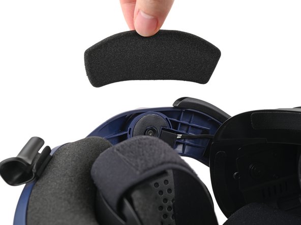 HTC Vive Pro 2 Sensor Array Replacement, Remove the front side foam pads: crwdns2935265:07crwdnd2935265:03crwdnd2935265:03crwdne2935265:0