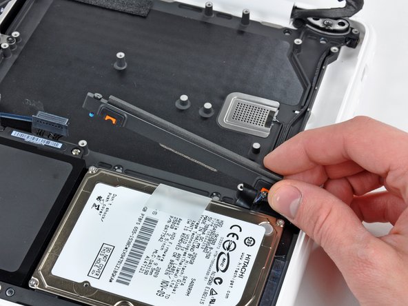 MacBook Unibody Model A1342 Upper Case Replacement, Upper Case: crwdns2935265:021crwdnd2935265:02crwdnd2935265:02crwdne2935265:0