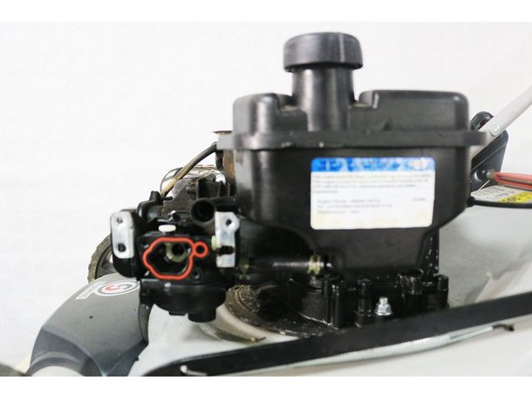 Changer le carburateur de la tondeuse 460BSP500E-3, Démontage de l'embase filtre: stap 0, afbeelding 3 van 3