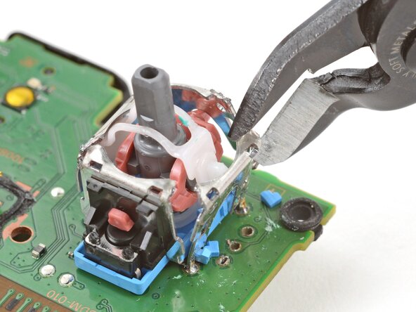 DualSense Controller v2 Joystick Replacement, Cut apart the joystick frame: crwdns2935265:041crwdnd2935265:03crwdnd2935265:03crwdne2935265:0