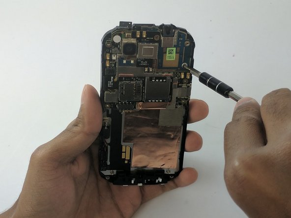 HTC Amaze Front Facing Camera Replacement, Motherboard: crwdns2935265:06crwdnd2935265:03crwdnd2935265:03crwdne2935265:0