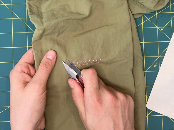 Baseball Stitch on a Tear, Quality check: crwdns2935265:08crwdnd2935265:03crwdnd2935265:03crwdne2935265:0