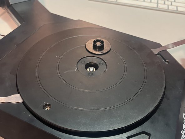 Makerbot Digitizer stepper bracket Replacement, Remove turntable: crwdns2935265:03crwdnd2935265:02crwdnd2935265:03crwdne2935265:0