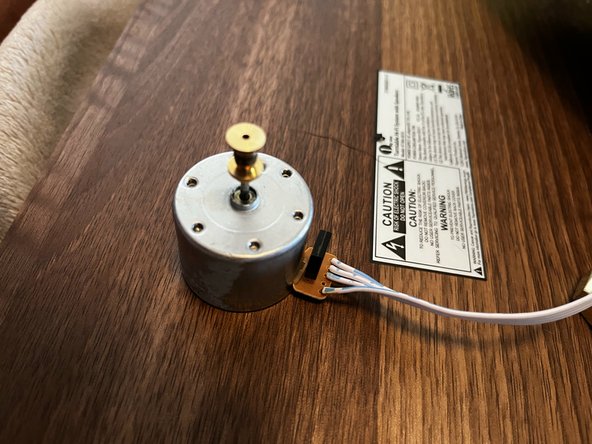 1byone H004 Hi-Fi Turntable Motor Replacement, Remove motor from circuit: crwdns2935265:05crwdnd2935265:02crwdnd2935265:03crwdne2935265:0