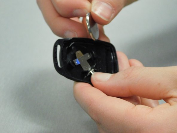 Fast Fix FOB Battery Replacement: step 4, image 2 of 2