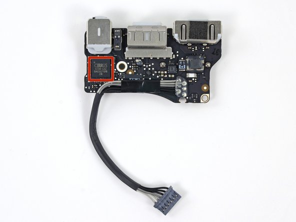 MacBook Air 13" Mid 2013 Teardown: crwdns2935265:09crwdnd2935265:03crwdnd2935265:03crwdne2935265:0