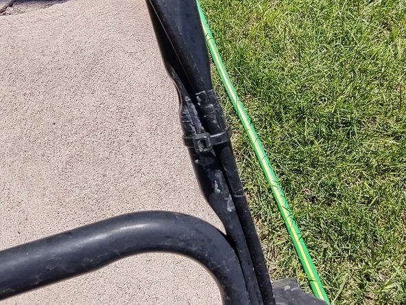 Weed Eater Rotary Lawn Mower Engine Control Cable Replacement: crwdns2935265:011crwdnd2935265:02crwdnd2935265:03crwdne2935265:0