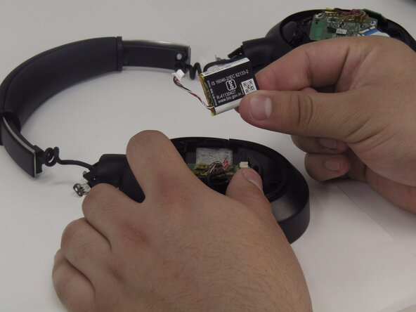 Sony ULT WEAR Battery Replacement: crwdns2935265:03crwdnd2935265:03crwdnd2935265:03crwdne2935265:0