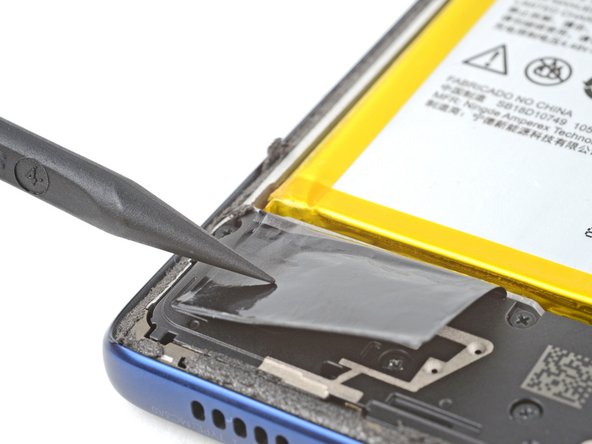 Motorola Edge 5G UW (2022) Display Replacement, Detach the daughterboard heat spreader: crwdns2935265:020crwdnd2935265:02crwdnd2935265:02crwdne2935265:0