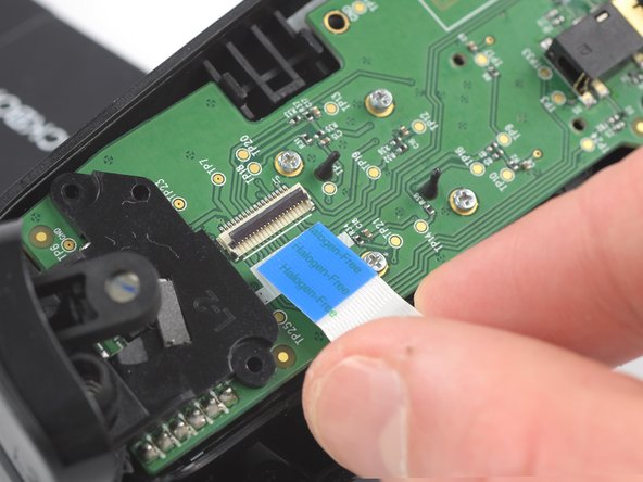 Backbone One Left Mainboard Replacement, Disconnect the interconnect cable: crwdns2935265:05crwdnd2935265:02crwdnd2935265:02crwdne2935265:0