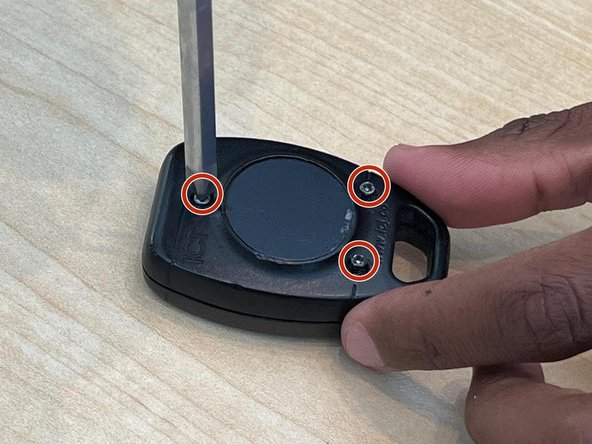 ICT Key Fob Battery Replacement: шаг 7, изображение 2 из 2