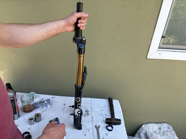 Fox32 Mountain Bike Front Air Suspension Fork Seal and Oil Replacement: étape 41, image 2 de 2