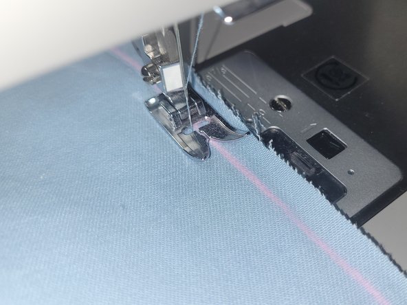 How to Shorten Pant Legs With a Sewing Machine: crwdns2935265:05crwdnd2935265:02crwdnd2935265:03crwdne2935265:0