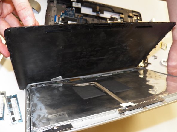 HP Pavilion DM3-3010US Screen Replacement: crwdns2935265:013crwdnd2935265:03crwdnd2935265:03crwdne2935265:0