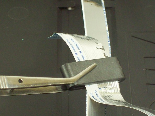 Microtek ScanMaker 5900 New Ribbon Cable Replacement, Remove ribbon cable: crwdns2935265:011crwdnd2935265:02crwdnd2935265:03crwdne2935265:0