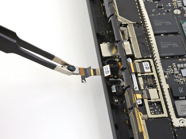 Microsoft Surface Pro X Windows Hello Face Camera Replacement: étape 48, image 3 de 3