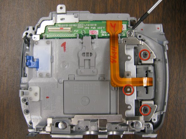 JVC GR-D290U LCD Screen Replacement: crwdns2935265:020crwdnd2935265:03crwdnd2935265:03crwdne2935265:0