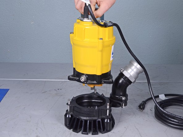 Wacker Pump PST2 400 2008 Impeller Replacement, Lift the body off of the strainer: crwdns2935265:05crwdnd2935265:02crwdnd2935265:02crwdne2935265:0