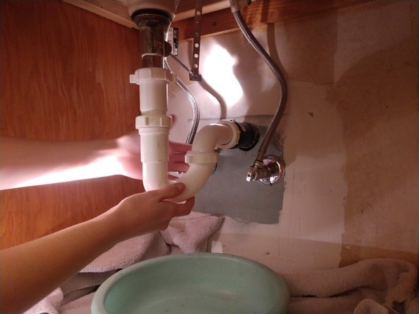 How to Clean a PVC P-Trap: crwdns2935265:03crwdnd2935265:03crwdnd2935265:03crwdne2935265:0