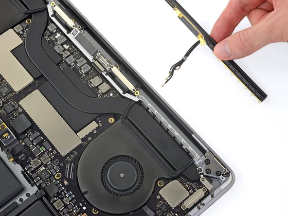 MacBook Pro 15" Touch Bar Late 2016 Screen Replacement: crwdns2935265:025crwdnd2935265:03crwdnd2935265:03crwdne2935265:0