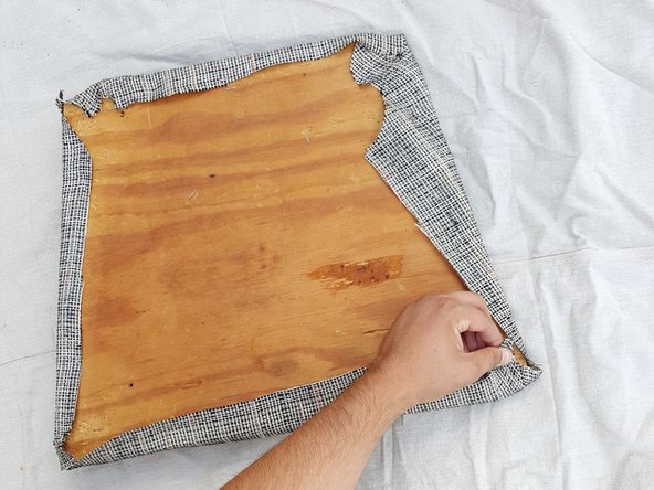 How to Restore a Dining Chair: crwdns2935265:08crwdnd2935265:03crwdnd2935265:03crwdne2935265:0