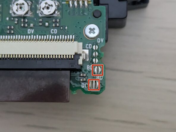 Panasonic DP-UB150-K Laser Replacement, Remove laser antistatic solder points: crwdns2935265:09crwdnd2935265:02crwdnd2935265:03crwdne2935265:0