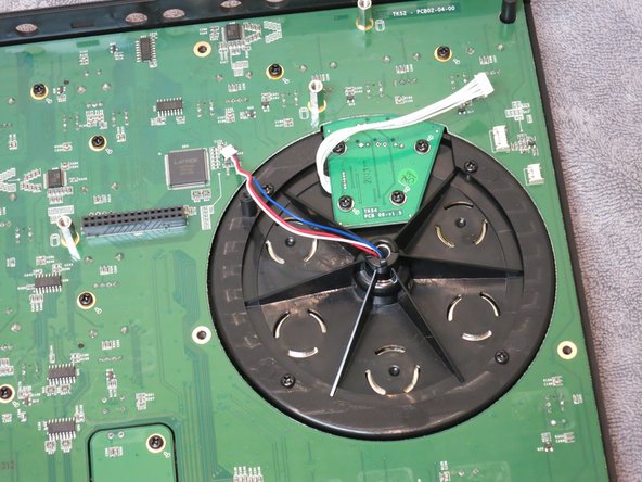 Native Instruments Traktor Kontrol S2 MK1: Disassembly and Jog Wheel Replacement: crwdns2935265:019crwdnd2935265:02crwdnd2935265:03crwdne2935265:0