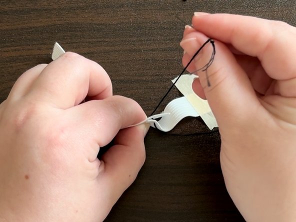 How to Mend a Snapped Elastic: étape 3, image 2 de 2