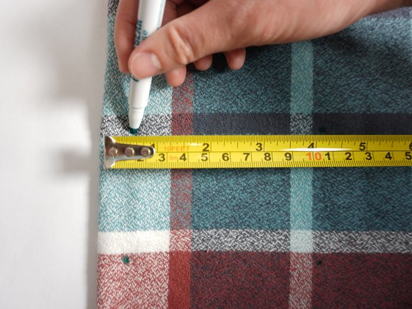 How to Patch a Hole in Pullover Hoodie with Fabric: crwdns2935265:02crwdnd2935265:03crwdnd2935265:03crwdne2935265:0