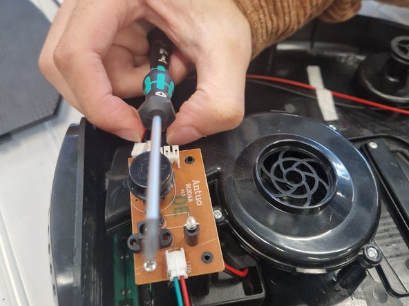 YT-88 Automatic Intelligent Sweeping Robot Full Disassembly, Disconnecting the drive motor, impeller & UV light bar: crwdns2935265:08crwdnd2935265:02crwdnd2935265:03crwdne2935265:0