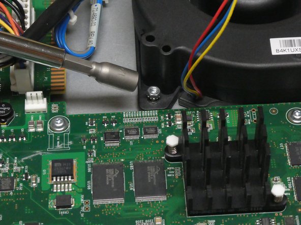 Cisco Catalyst 2960-S Series Network Switch Fan Replacement, Secure the Fan to the chassis: crwdns2935265:011crwdnd2935265:02crwdnd2935265:03crwdne2935265:0